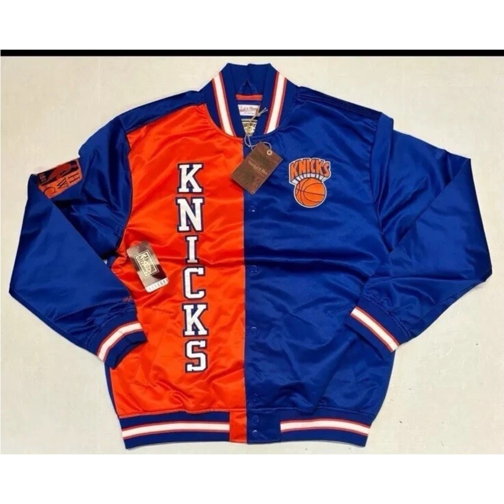 New York Knicks Hardwood Classic Jacket Size Large Brand New with tags